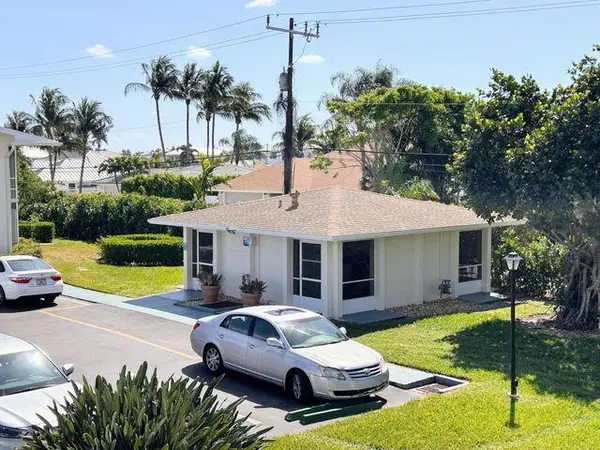 680 W Horizons W #103, Boynton Beach, FL 33435