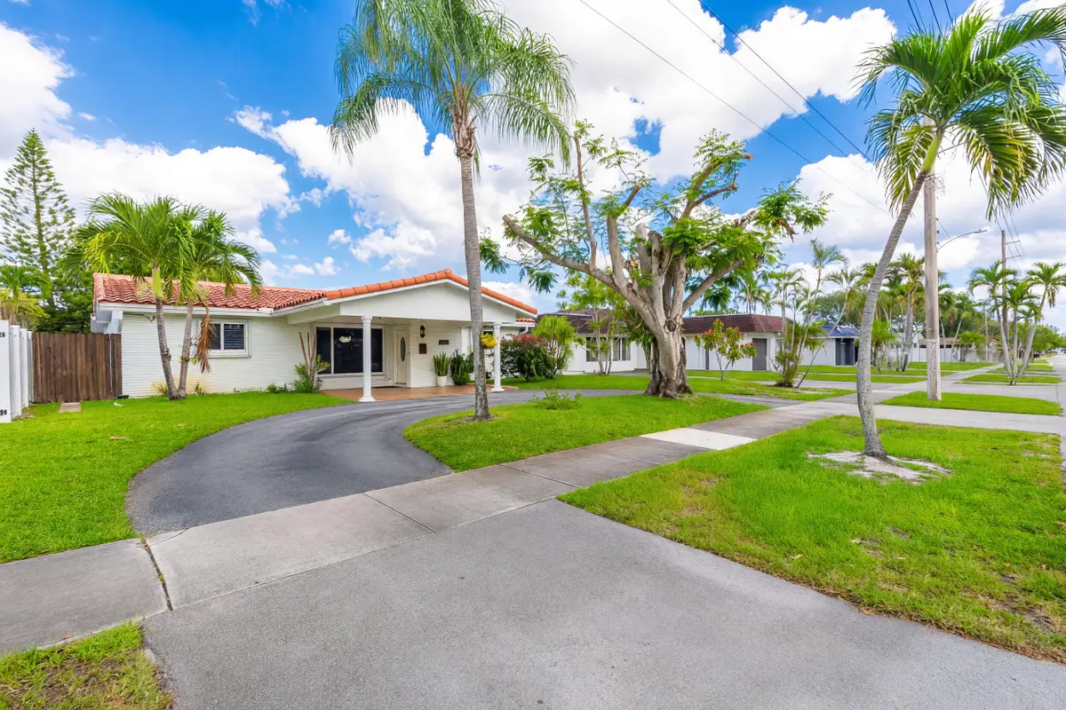 2141 N 56th Avenue, Hollywood, FL 33021 - #1