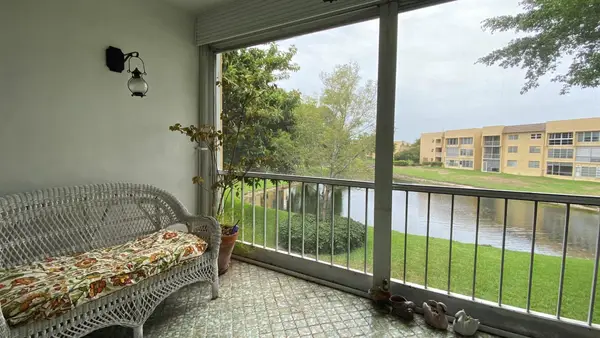 6051 NW 61st Avenue #211, Tamarac, FL 33319