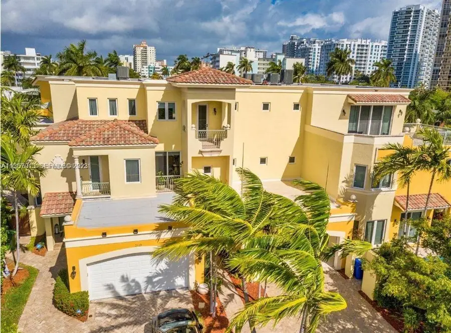 3121 NE 26th Street, Fort Lauderdale, FL 33305 - #2
