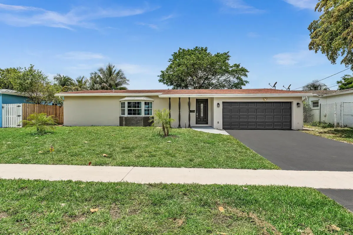 2411 NW 87th Avenue, Sunrise, FL 33322 - #1