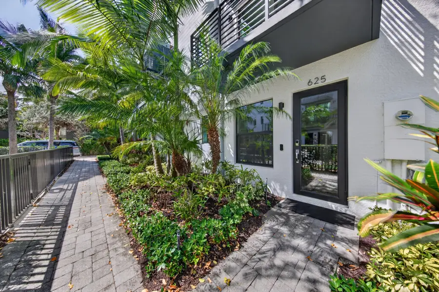 625 NE 22nd Drive, Wilton Manors, FL 33305 - #3