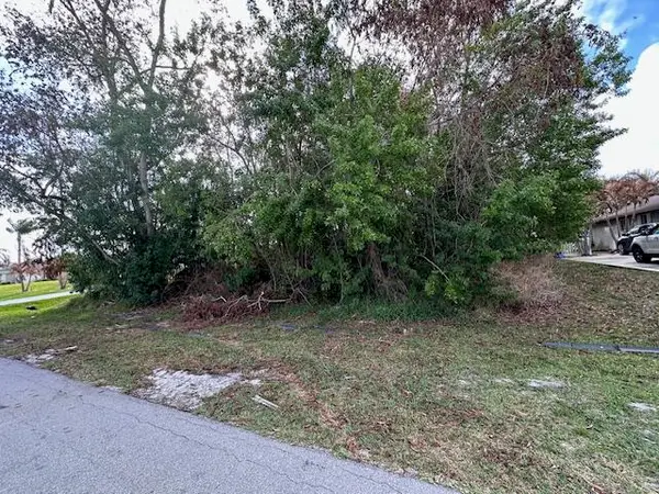 6864 NW Jorgensen Road, Port St Lucie, FL 34983