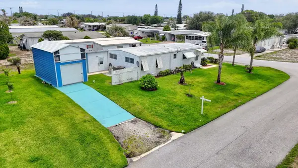 7102 SE Bluebird Circle, Hobe Sound, FL 33455