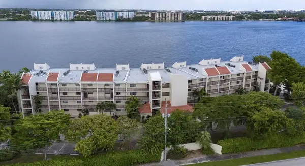 115 Lake Emerald Drive #304, Oakland Park, FL 33309