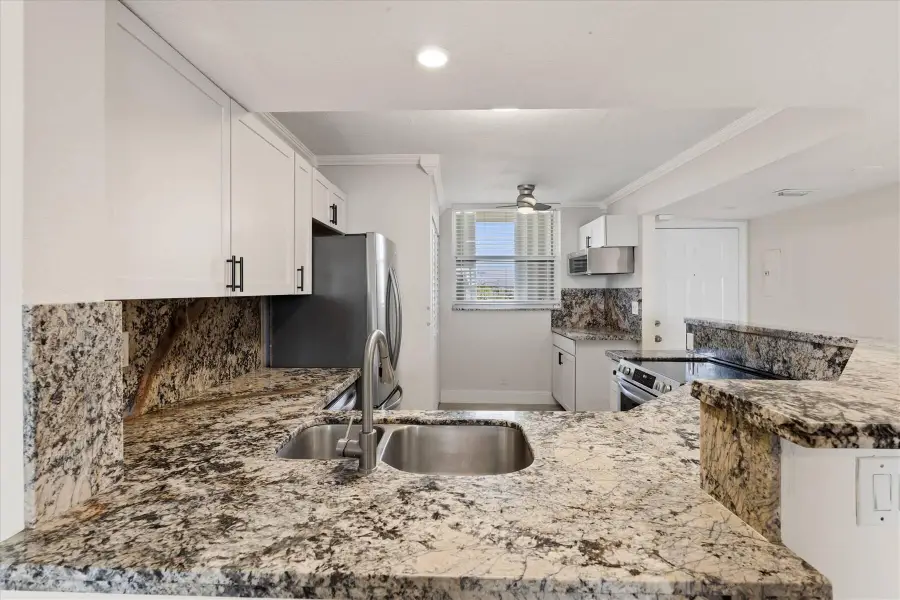 115 Lake Emerald Drive #304, Oakland Park, FL 33309 - #3