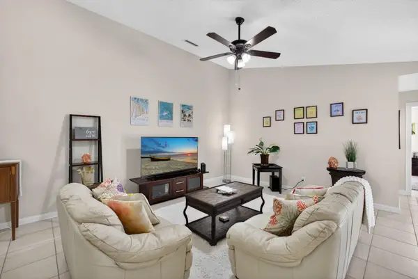 1702 Silverleaf Oak Court, Palm Beach Gardens, FL 33410