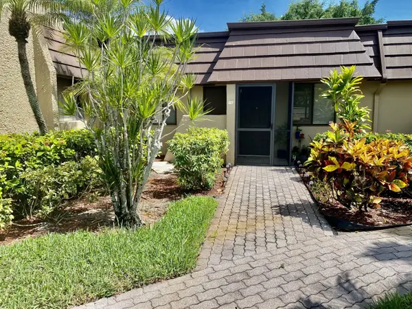 4501 Fountains Drive S #106, Lake Worth, FL 33467
