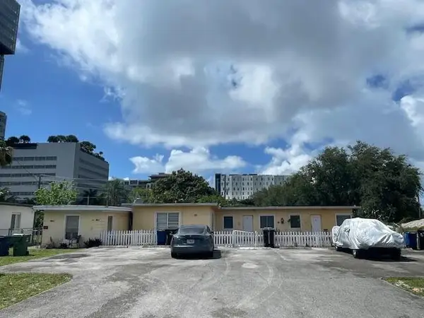 224 SE 9th Court #1-4, Hallandale Beach, FL 33009