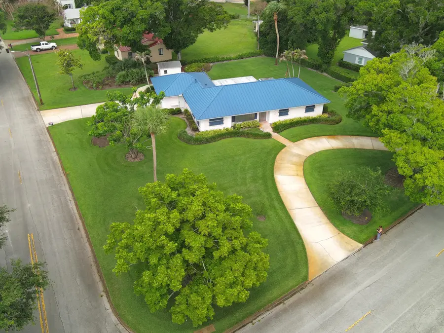 2301 Avalon Avenue, Vero Beach, FL 32960 - #2