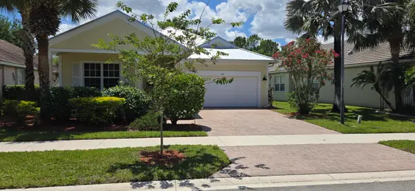 195 NW Willow Grove Avenue, Port St Lucie, FL 34986