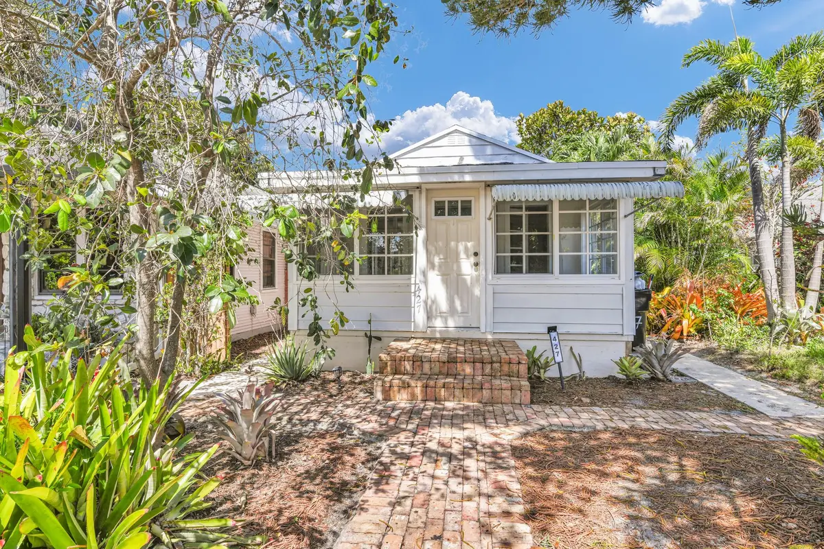 427 N J Street, Lake Worth Beach, FL 33460 - #1