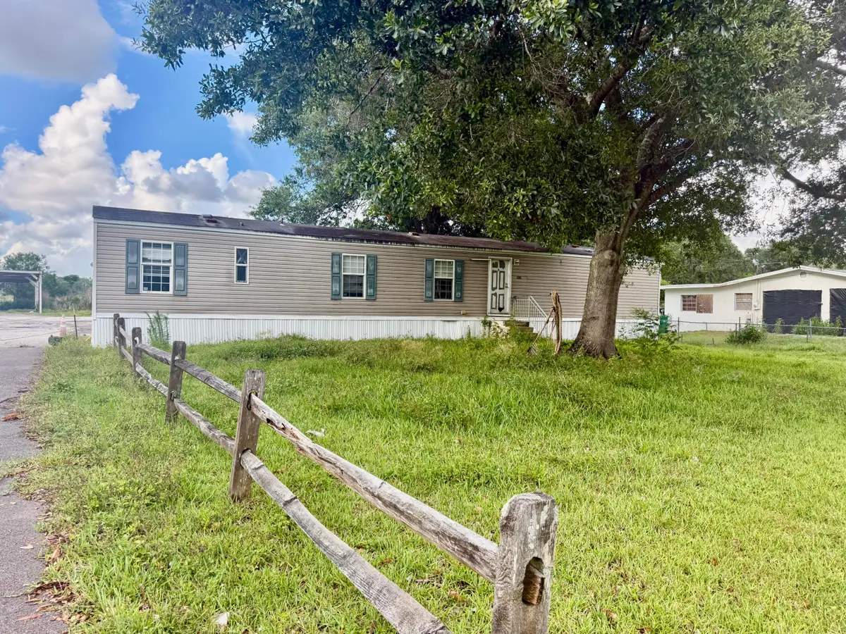 1071 NW 39th Circle, Okeechobee, FL 34972 - #1