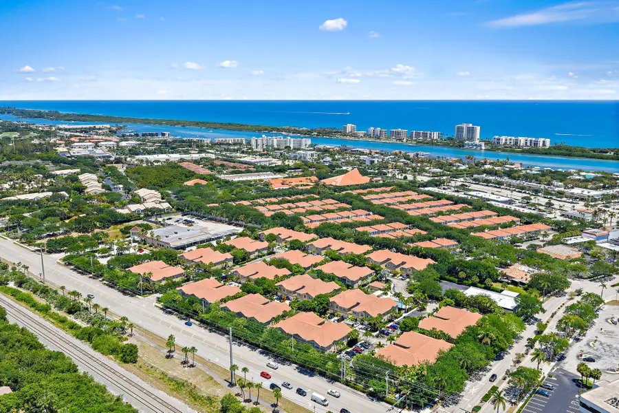 114 Lighthouse Circle #Unit C, Tequesta, FL 33469 - #3