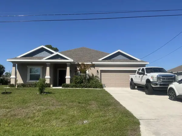 3982 SW Halcomb Street, Port St Lucie, FL 34953