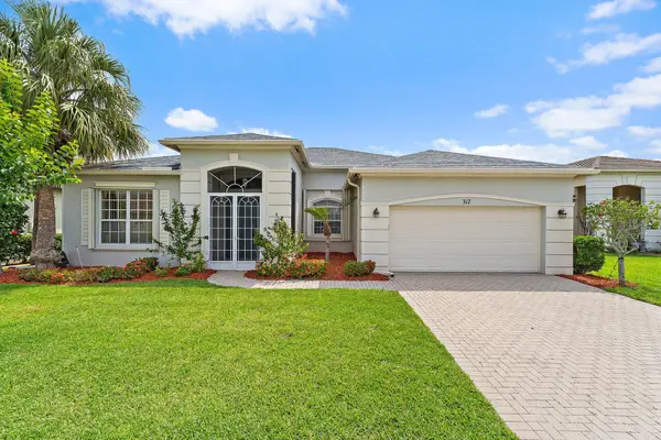 317 SW Lake Forest Way, Port St Lucie, FL 34986