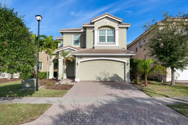 1086 NW Leonardo Circle, Port St Lucie, FL 34986