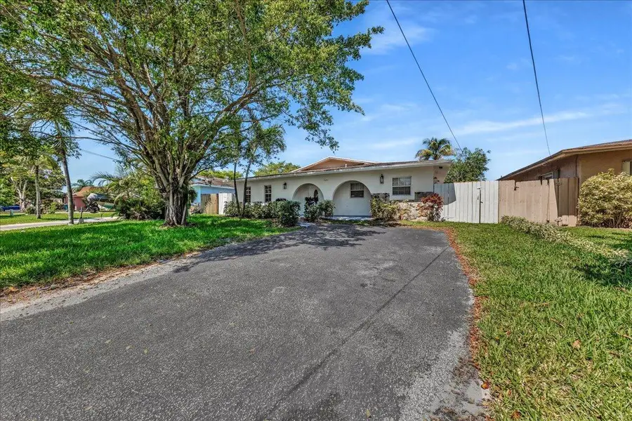 4641 SW 43rd Avenue, Dania Beach, FL 33314 - #3