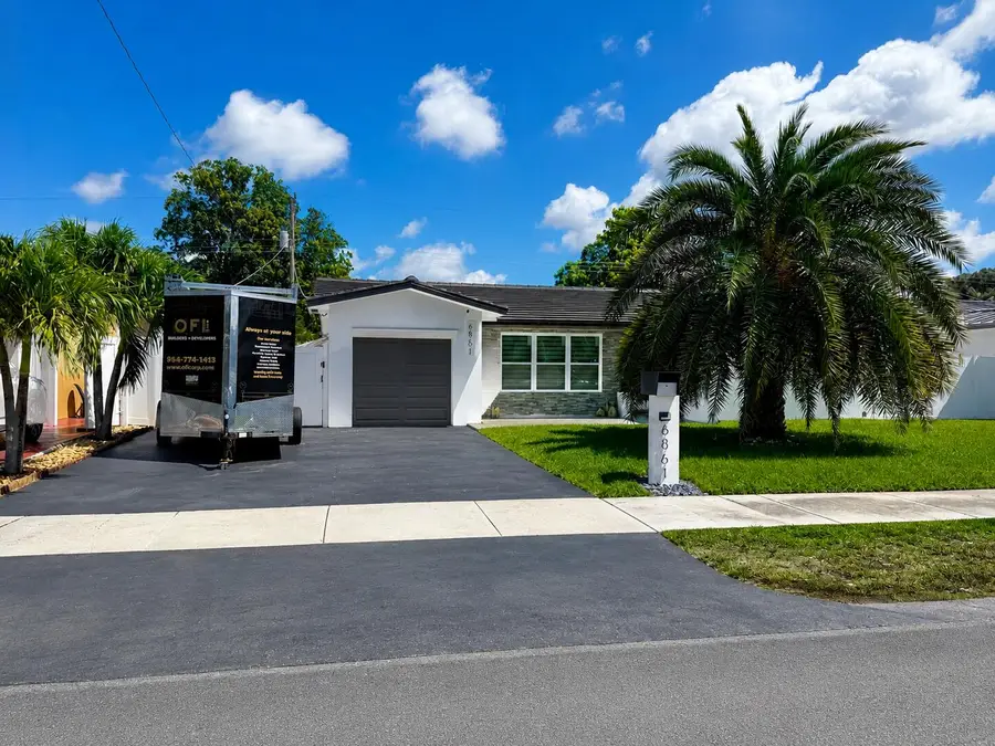 6861 Park Street, Hollywood, FL 33024 - #2