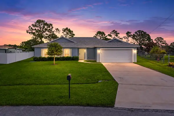 5847 NW Gillespie Avenue, Port St Lucie, FL 34986