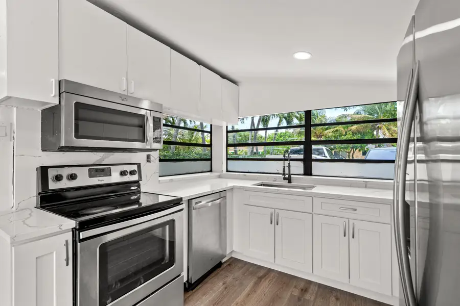 340 NE 26th Court, Pompano Beach, FL 33064 - #3