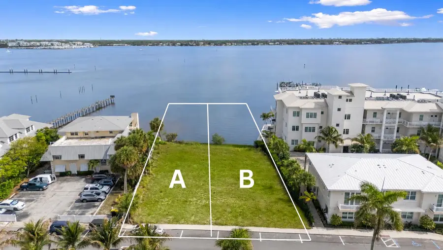 39 SE Seminole Street, Stuart, FL 34994 - #2