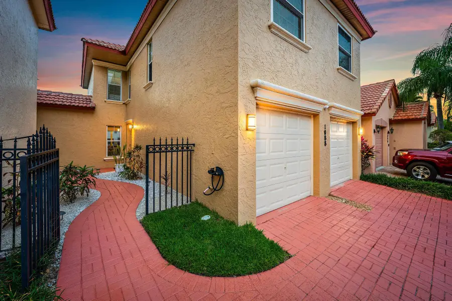 1088 Via Jardin, Riviera Beach, FL 33418 - #2