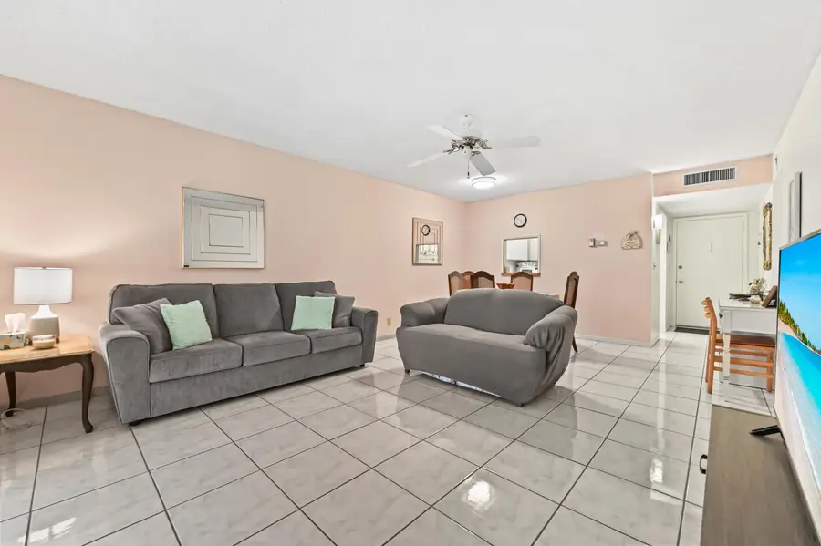 701 Lori Drive #202, Palm Springs, FL 33461 - #3
