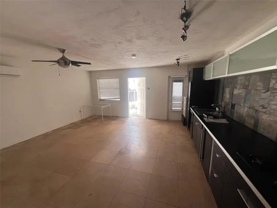 919 Michigan Avenue #3, Miami Beach, FL 33139 - #3