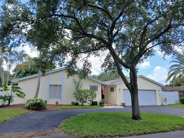 4010 W Sailboat Drive, Cooper City, FL 33026
