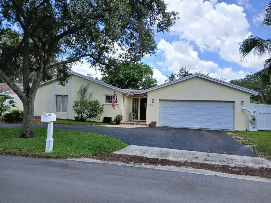 4010 W Sailboat Drive, Cooper City, FL 33026 - #2