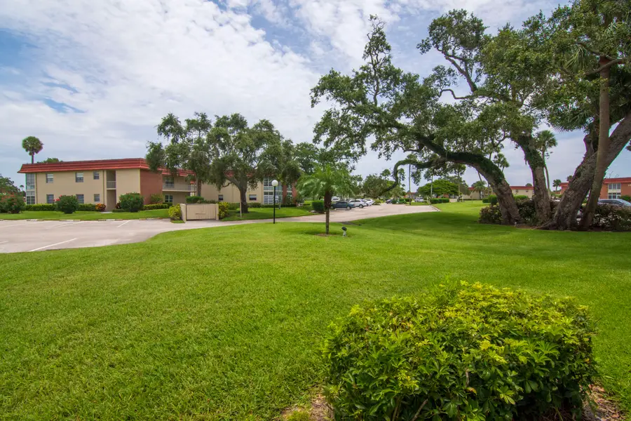 61 Woodland Drive #106, Vero Beach, FL 32962 - #2