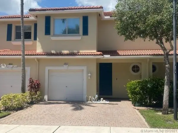 2823 S Evergreen Circle, Boynton Beach, FL 33426