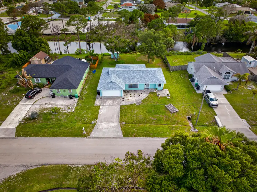 662 SE Essex Drive, Port Saint Lucie, FL 34984 - #3