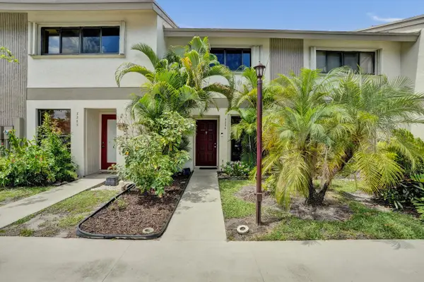 3028 S Oakland Forest Drive #3204, Oakland Park, FL 33309