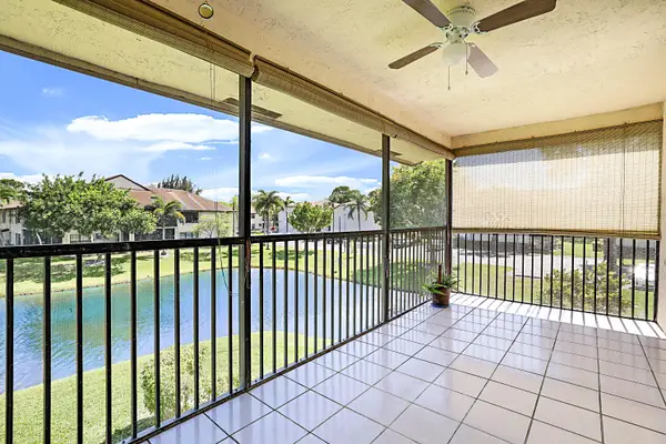 3283 Jog Park Drive, Greenacres, FL 33467