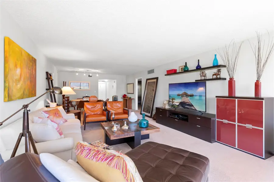 4240 Oaks Terrace #105, Pompano Beach, FL 33069 - #3