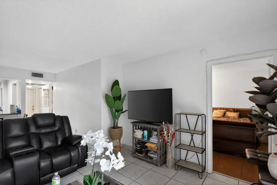 20805 NE 8th Court #101-21, Miami, FL 33179 - #3