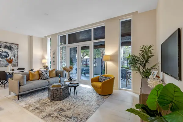200 SE Mizner Boulevard #106, Boca Raton, FL 33432