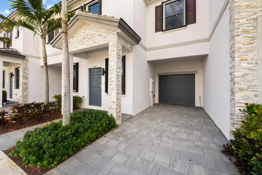 534 SW 19th Terrace, Fort Lauderdale, FL 33312 - #2