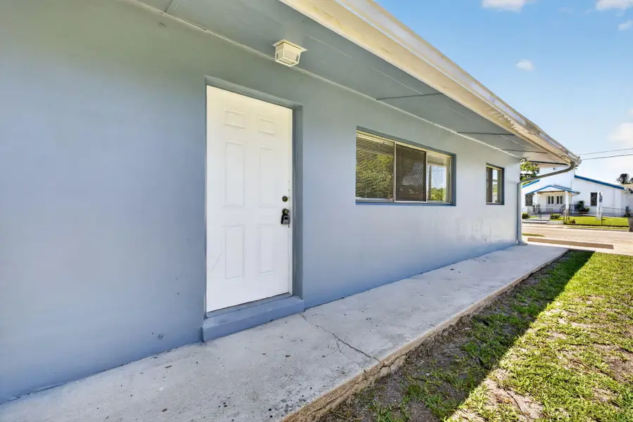 812 N 24th Street, Fort Pierce, FL 34950 - #2