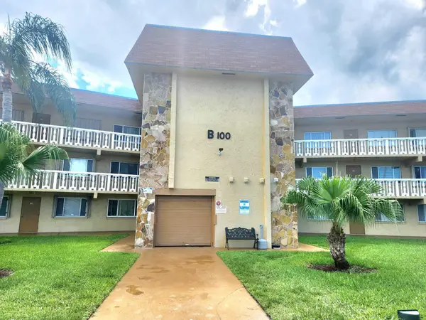 100 Village Green Circle E #B212, Palm Springs, FL 33461