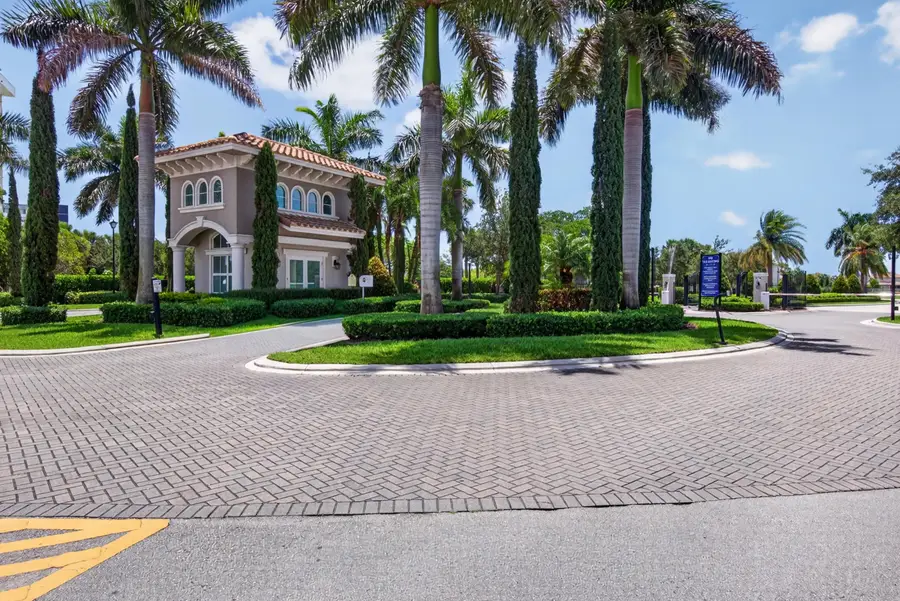 4715 Eucalyptus Drive, Hollywood, FL 33021 - #2