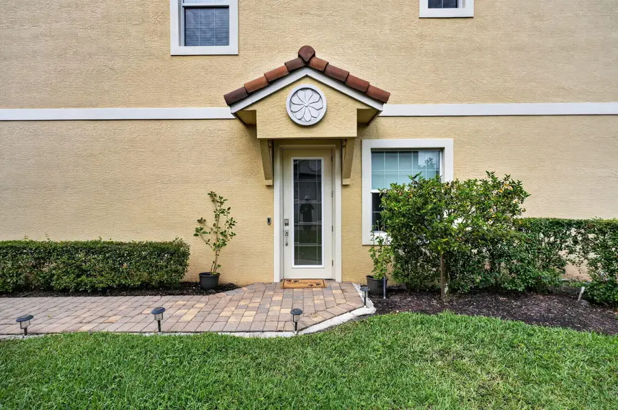 615 SW Glen Crest Way, Stuart, FL 34997 - #2