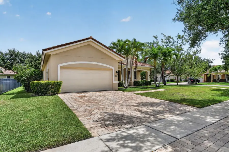6810 Osage Circle, Greenacres, FL 33413 - #2