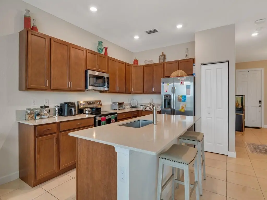 886 S Verona Trace Drive, Vero Beach, FL 32966 - #1