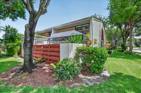 2999 Oaktree Lane # 343, Hollywood, FL 33021