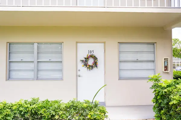 15 Vista Palm Lane #105, Vero Beach, FL 32962