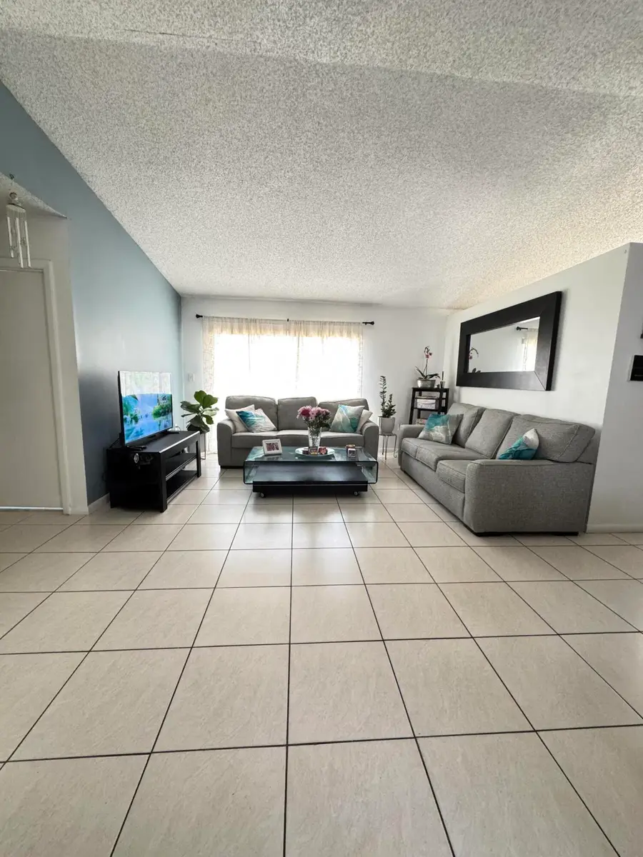 8600 NW 193rd Terrace, Hialeah, FL 33015 - #3