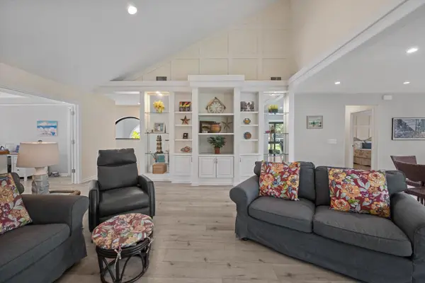 16695 N Traders Xing Crossing N #218, Jupiter, FL 33477